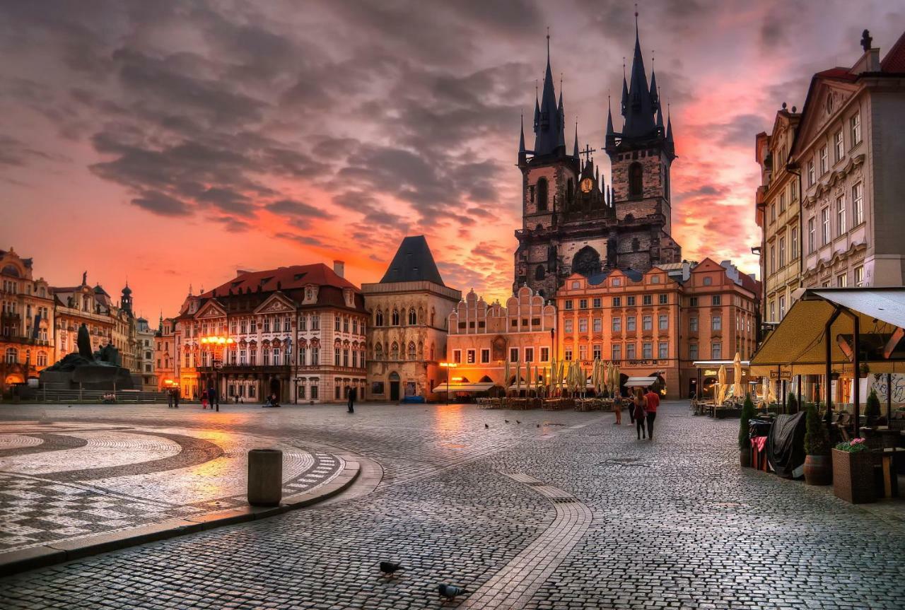Spacious Apartment Near Wenceslas Square ปราก ภายนอก รูปภาพ