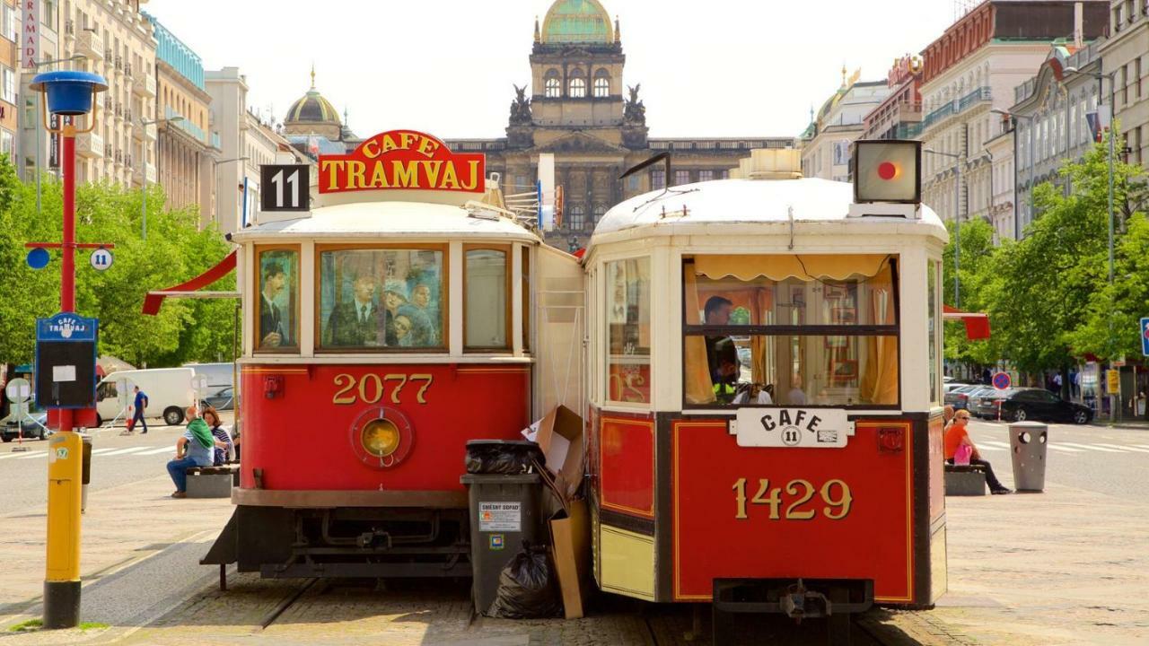 Spacious Apartment Near Wenceslas Square ปราก ภายนอก รูปภาพ