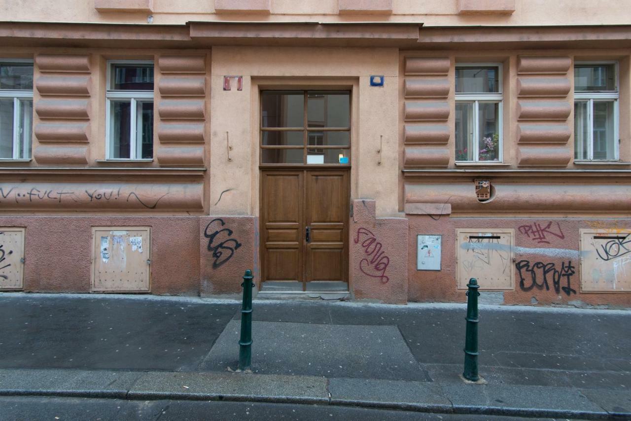 Spacious Apartment Near Wenceslas Square ปราก ภายนอก รูปภาพ