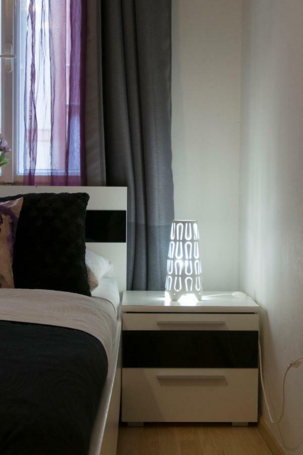 Spacious Apartment Near Wenceslas Square ปราก ภายนอก รูปภาพ